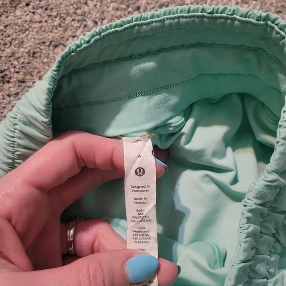 Lululemon Track That Shorts Womens - Picture 4 of 8